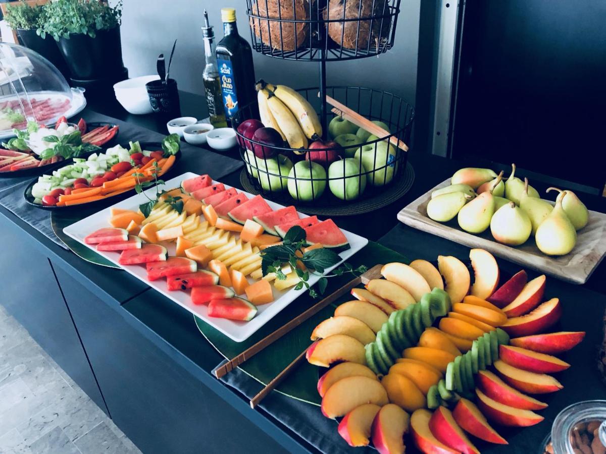 Hotel Aplo - Breakfast Experience แชร์เวีย ภายนอก รูปภาพ