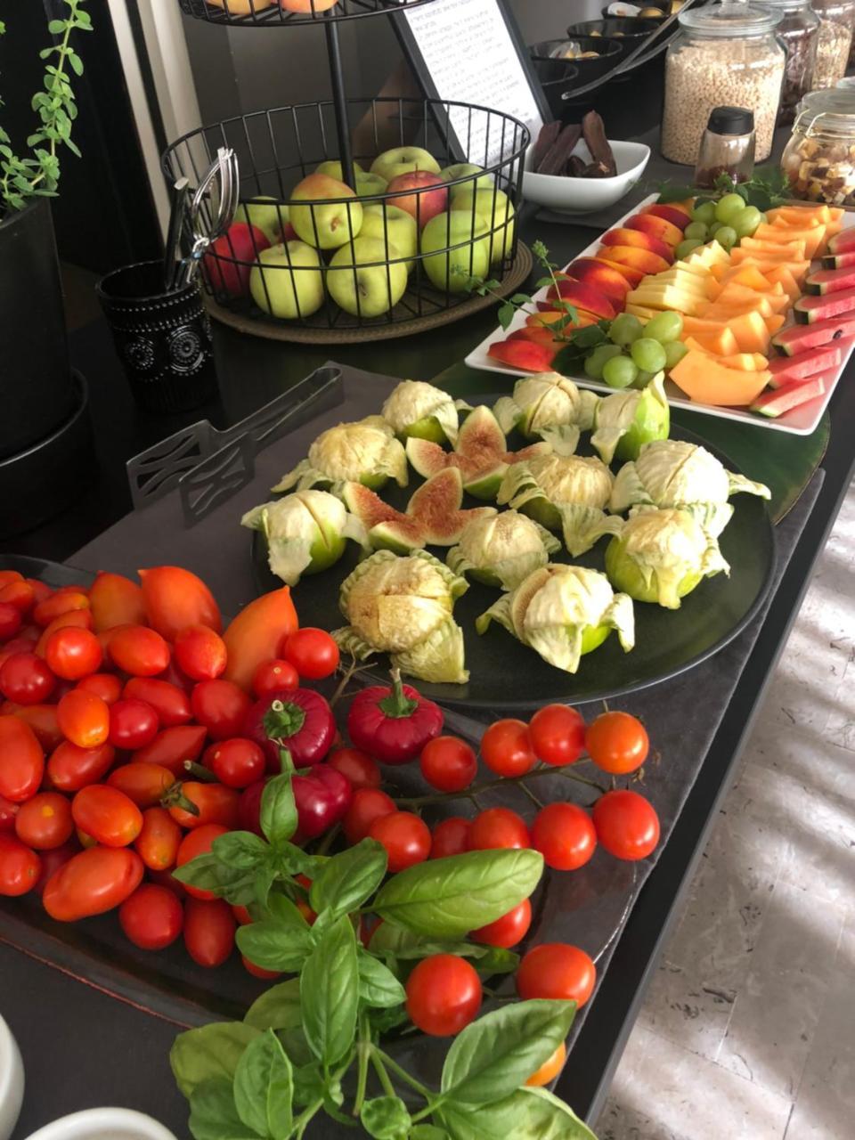 Hotel Aplo - Breakfast Experience แชร์เวีย ภายนอก รูปภาพ